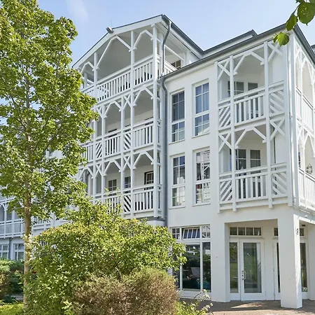 325, Seepark Apartment *